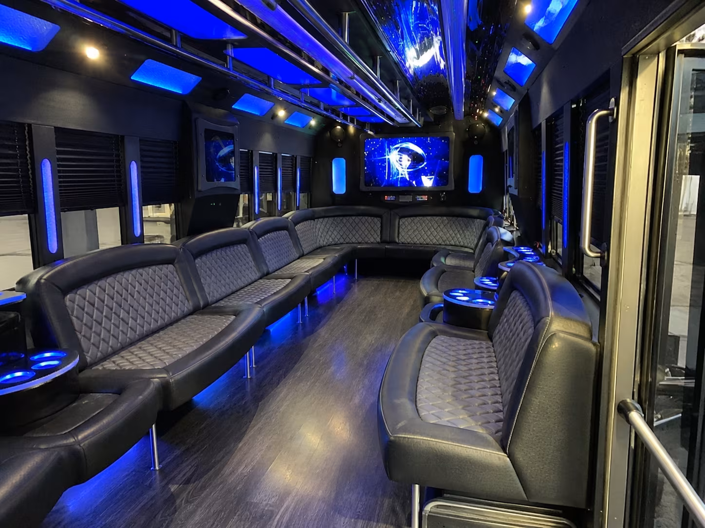 Minneapolis Birthday, Sweet 16, & Quinceañera Transportation party bus exterior