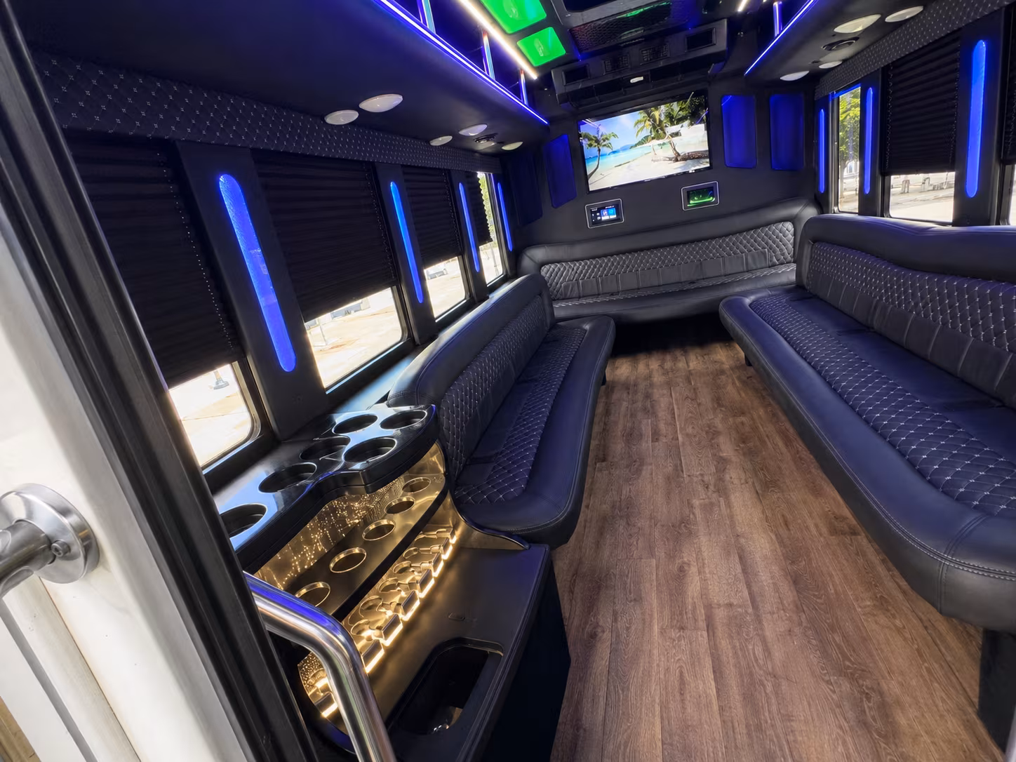 Minneapolis Prom & Homecoming Transportation pickup coordination