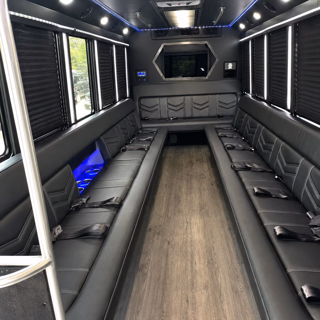 Minneapolis Winery Tour & Pub Crawl Transportation party bus exterior